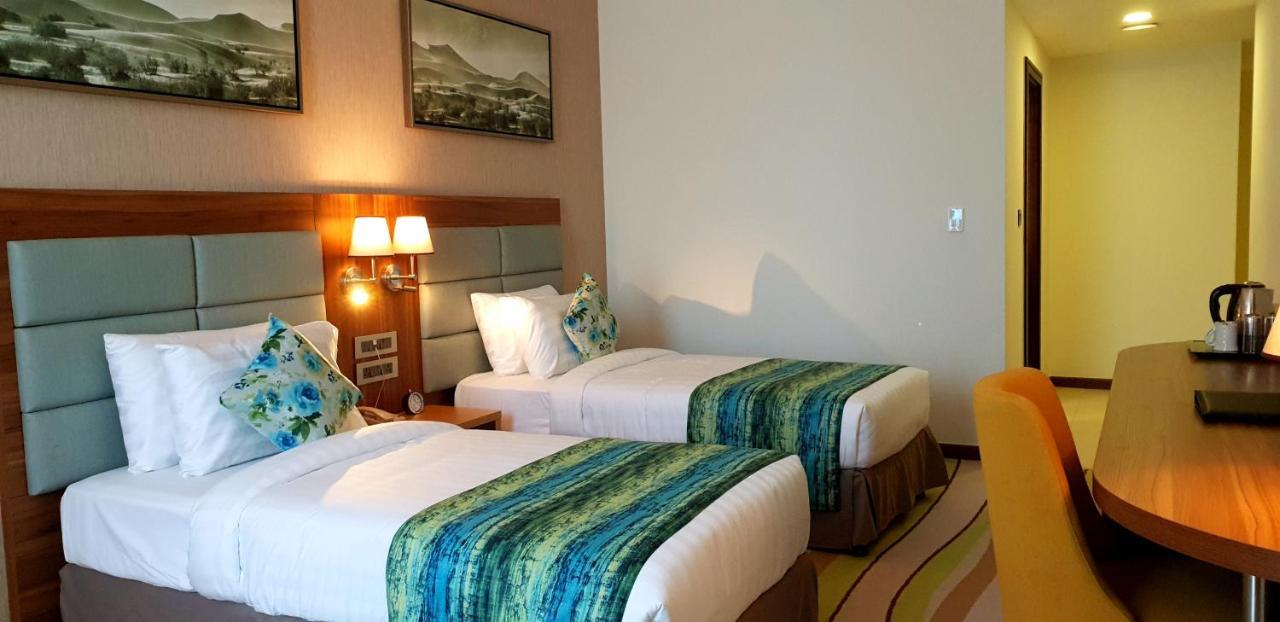 Jacob'S Garden Hotel Dubai Exterior photo